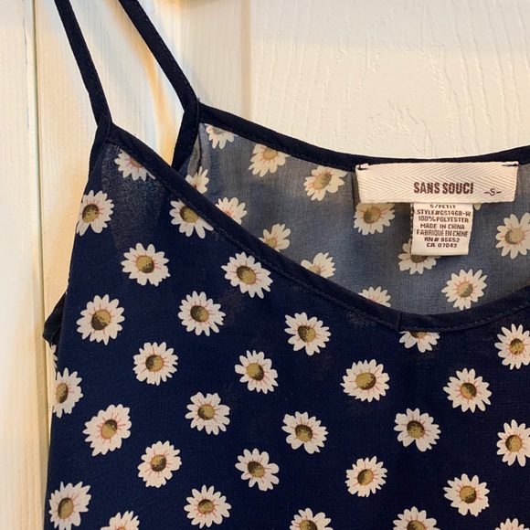 Daisy print top - Picture 2 of 2